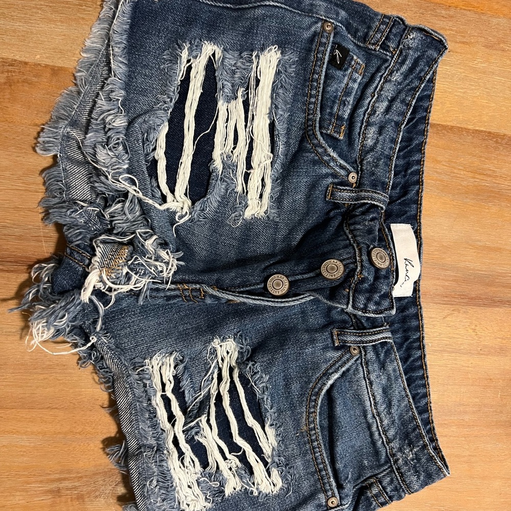 Distressed kancan shorts